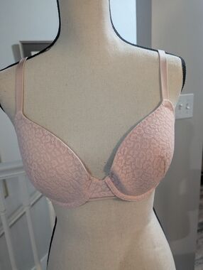 Women's Light Pink Lace  Bra